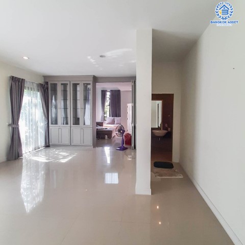 *****บ้านเดี่ยวมือสองย่านนนทบุรี ม.เวอรีเดียน ราชพฤกษ์ หลังมุม เนื้อที่กว้าง 51 ตร.ว. ฟังก์ชัน 4 ห้องนอน 4 ห้องน้ำ ที่จอดรถ 2 คัน บ้านเดี่ยวสไตล์โฮมออฟฟิศ ต่อเติมครบมีห้องประชุมแบบเก็บเสียง บนสุดยอดทำเล เพียง 2 นาทีถึงรถไฟฟ้าสายสีม่วง "สถานีบางรักน้อยท่าอิฐ" ใกล้จุดขึ้นทางด่วน "งามวงศ์วาน"